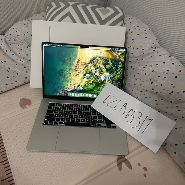 MacBook Air 2025 (M4) - 15 inch - 512 GB, Silver, 16 GB, Apple M4