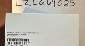 New
													Apple AirPods Pro 3, photo 1 of 3