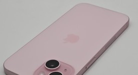 Mint
													Apple iPhone 15 - Unlocked, Pink, 128 GB, A2846, photo 4 of 8