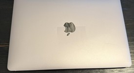 Good
													MacBook Pro 2017 (No Touch Bar) - 13" - I7, Silver, 512 GB, 16 GB, photo 3 of 10