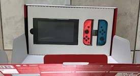 New
													Nintendo Switch - Red & Blue, 32 GB, photo 3 of 3