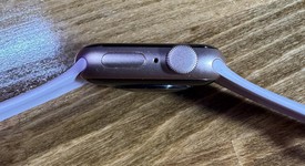 Fair
													Apple Watch SE 1st Gen 40mm - Gold, A2351 - GPS, Aluminum, photo 6 of 6