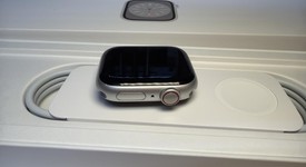 Fair
													Apple Watch Series 8 41mm - Unlocked, Silver, A2772 - Cellular, Aluminum, photo 4 of 5