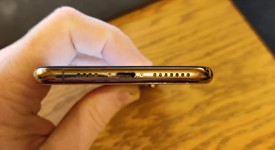 Good
													Apple iPhone Xs Max - Sprint, Gold, 64 GB, A1921, photo 1 of 8