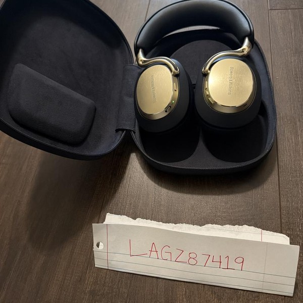 Bowers & Wilkins Px8 S2 - Black