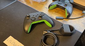 Mint
													Xbox Series X (2020) - Galaxy Black, 2 TB, standard, photo 6 of 6