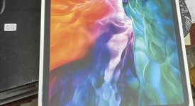Mint
													Apple iPad Pro 12.9" 4th Gen 2020 - Unlocked, Gray, 512 GB, A2069, photo 2 of 8