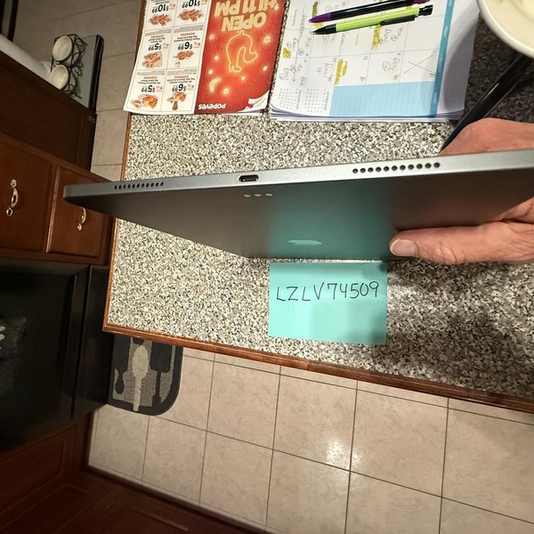 Apple iPad Pro 12.9 inch 5th Gen 2021 - Wi-Fi, 256 GB, Gray