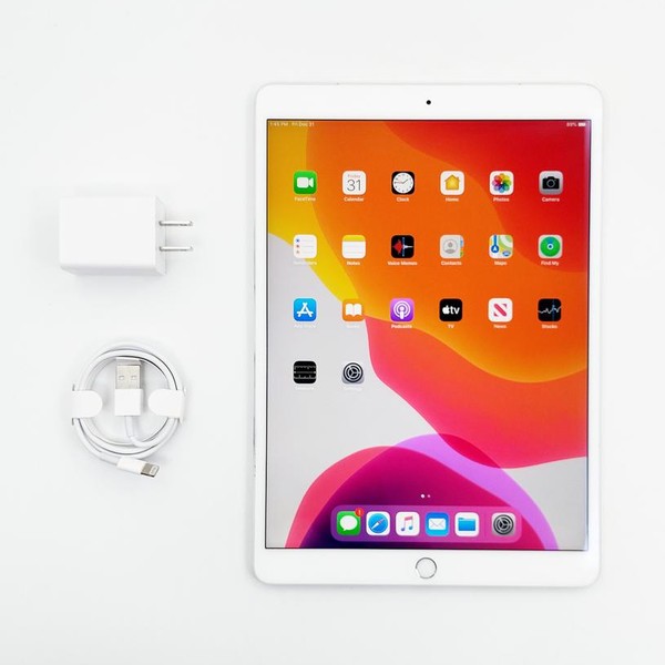 Apple iPad Pro 10.5 inch - Unlocked, 64 GB, Silver
