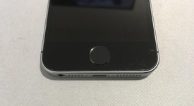 Fair
													Apple iPhone SE 1st Gen 2016 - Sprint, Grey, 16 GB, A1723, photo 5 of 11