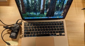 Good
													MacBook Air 2020 - 13" - I5, Gold, 512 GB, 8 GB, photo 1 of 13