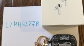 Used
													Apple AirPods Pro 2 - Lightning, photo 1 of 3