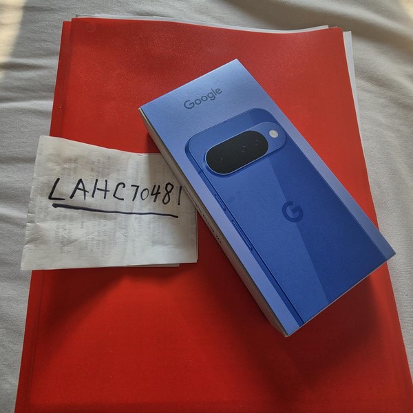 Google Pixel 10 - Unlocked, 128 GB, Indigo, GLBW0