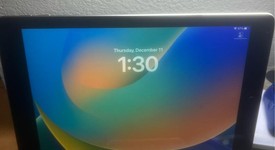 Good
													Apple iPad 5th Gen - Wi-Fi, Silver, 32 GB, A1822, photo 1 of 6