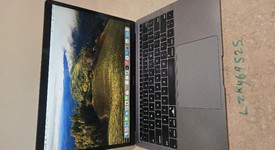 Fair
													MacBook Air 2019 - 13" - I5, Gray, 256 GB, 8 GB, photo 1 of 5