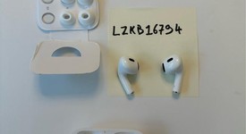 Used
													Apple AirPods Pro 2 - USB-C, photo 3 of 3