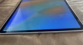 Good
													Apple iPad Pro 12.9" 3rd Gen 2018 - Wi-Fi, Silver, 256 GB, A1876, photo 4 of 6
