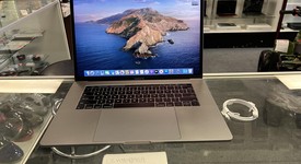 Fair
													MacBook Pro 2016 (With Touch Bar) - 15" - Gray, 2 TB, 16 GB, photo 1 of 8