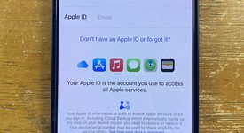 Mint
													Apple iPhone 13 - Unlocked, Midnight, 128 GB, A2482, photo 2 of 12