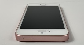 Good
													Apple iPhone SE 1st Gen 2016 - Unlocked, Rose Gold, 64 GB, A1662, photo 5 of 7