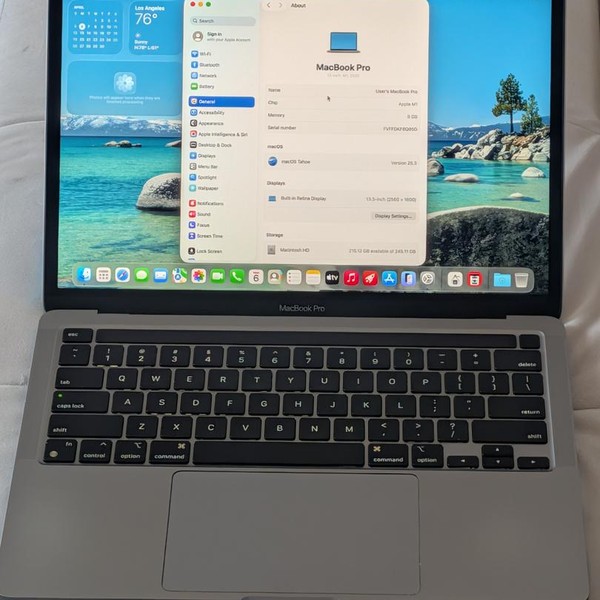 MacBook Pro 2020 - 13 inch - 256 GB, Gray, 8 GB, Apple M1