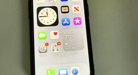 Good
													Apple iPhone 14 Pro - Unlocked, Gold, 1 TB, A2650, photo 3 of 11