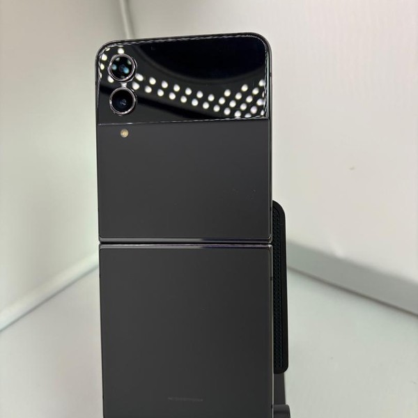Samsung Galaxy Z Flip4 5G - T-Mobile, 128 GB, Graphite, 8 GB, SM-F721U
