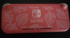 Mint
													Nintendo Switch Lite - Coral, Animal Crossing, photo 3 of 5