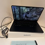 Good MacBook Air 2022 (M2) - 13 inch - Apple M2, Midnight, 256 GB, 8 GB