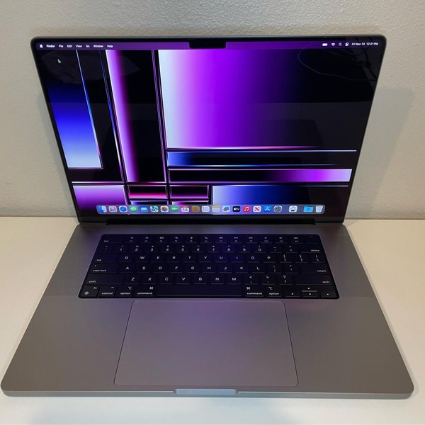MacBook Pro 2021 - 16 inch - 1 TB, Gray, 64 GB, Apple M1 Max