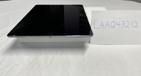 Good
													Apple iPad Pro 12.9" 2nd Gen 2017 - Unlocked, Silver, 64 GB, photo 4 of 11