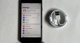 Good
													Apple iPhone SE 3rd Gen 2022 - Unlocked, Midnight, 64 GB, A2595, photo 1 of 9