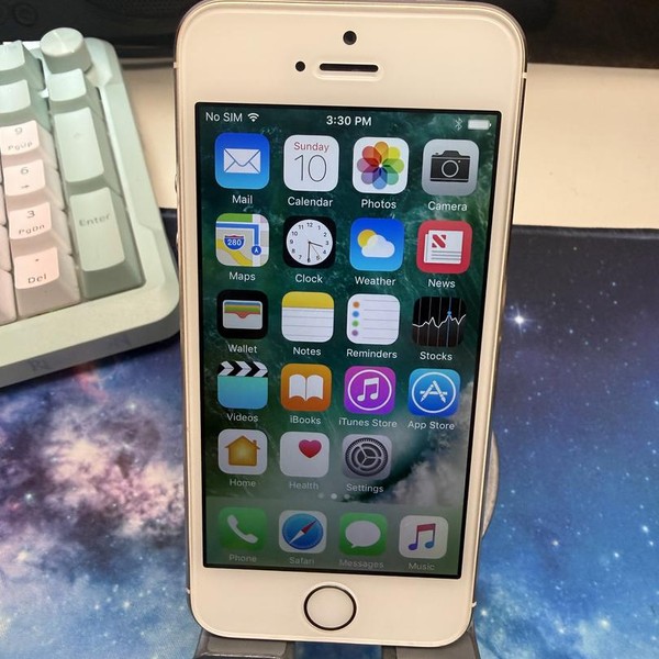 Apple iPhone 5S - Unlocked, 16 GB, Gold, A1533, GSM