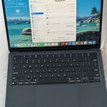 Good MacBook Air 2022 (M2) - 13 inch - 256 GB, Midnight, 8 GB, Apple M2