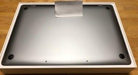 Mint
													MacBook Pro 2017 (With Touch Bar) - 15" - I7, Gray, 512 GB, 16 GB, photo 2 of 3