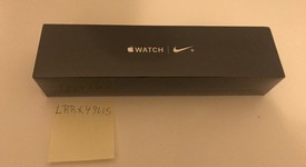 New
													Apple Watch Series 4 40mm - Unlocked, Silver, A1975 - Cellular, Nike, photo 4 of 7