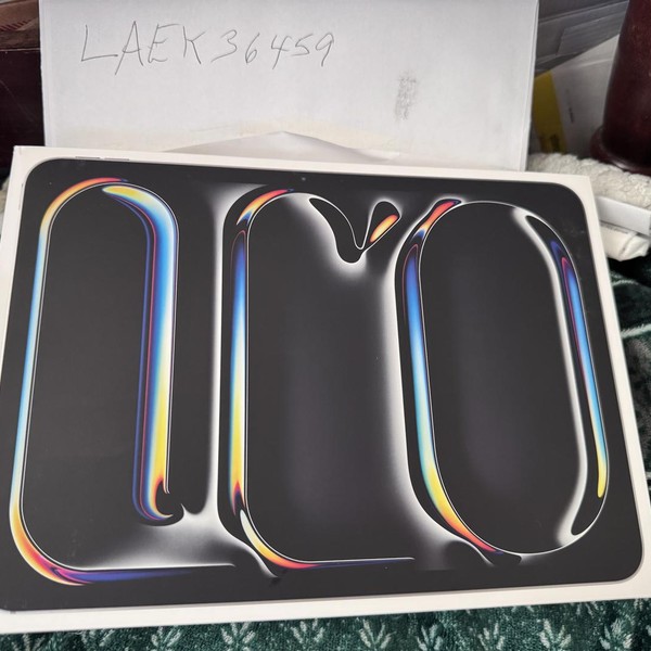 Apple iPad Pro 11 inch (M5) 2025 - Wi-Fi, 256 GB, Silver, Apple M5 9-Core, A3357, Standard Glass