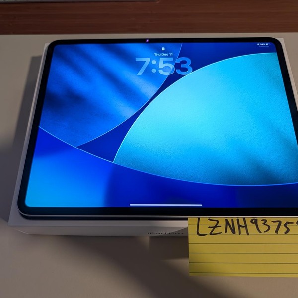 Apple iPad Pro 13 inch (M4) 2024 - Wi-Fi, 256 GB, Black, 8 GB, A2925, Standard Glass