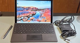 Good
													Microsoft Surface Pro 7 - I5, Platinum, 256 GB, 8 GB, photo 1 of 16
