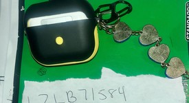 Used
													Apple AirPods 3rd Gen - Lightning Case, photo 2 of 4