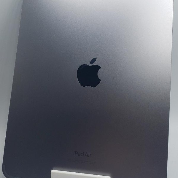 Apple iPad Air 11 inch (M2) 2024 - Unlocked, 128 GB, Gray, A2903