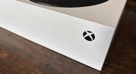 Mint
													Xbox Series S (2020) - White, 512 GB, photo 4 of 13