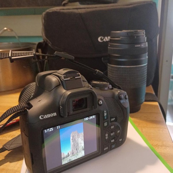 Canon EOS Rebel T7