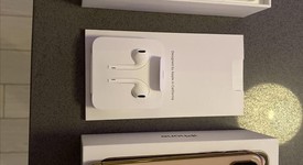 Mint
													Apple iPhone Xs - AT&T, Gold, 256 GB, A1920, photo 3 of 13