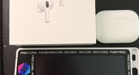 Used
													Apple AirPods Pro 2 - Lightning, photo 1 of 8