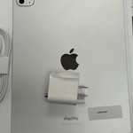 Good Apple iPad Pro 11 inch (M4) 2024 - Unlocked, Silver, 256 GB, 8 GB, A2837, Standard Glass