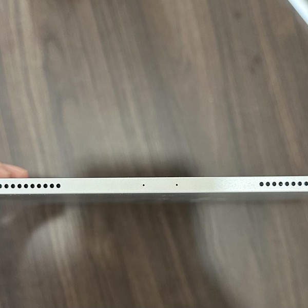 Apple iPad Pro 12.9 inch 6th Gen 2022 - Wi-Fi, 128 GB, Silver