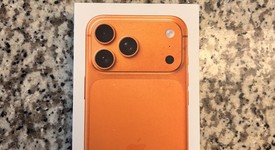 New
													Apple iPhone 17 Pro Max - Verizon, Cosmic Orange, 512 GB, A3257, photo 2 of 2