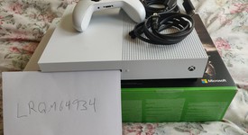 Mint
													Xbox One S (2016) - White, 1 TB, photo 3 of 4