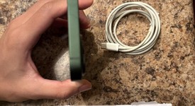 Mint
													Apple iPhone 13 - Unlocked Non-US, Green, 128 GB, A2633, photo 3 of 7